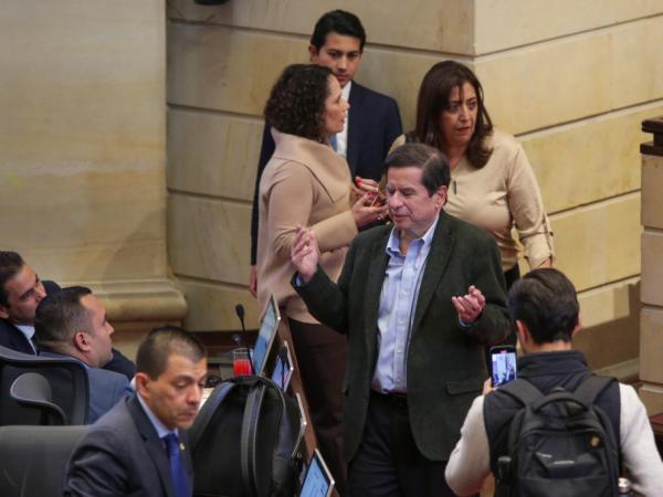 El ministro de Interior, Juan Fernando Cristo Bustos.