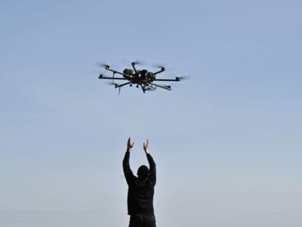 Colombia empleará tecnología antidrones ante los 115 ataques de grupos armados en 2024 | Regiones | Economía