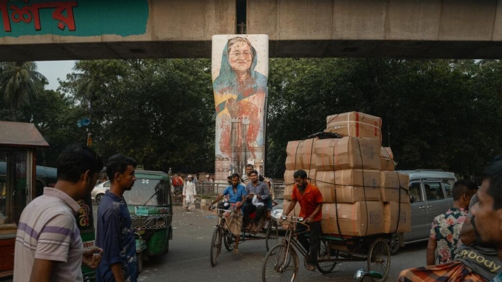 Cómo desangraron a Bangladesh financieramente por 15 años