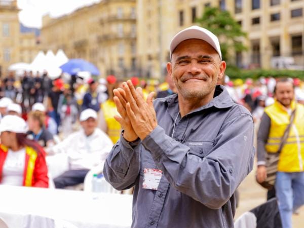 El llamado del presidente Petro a fortalecer programas de restitución de derechos a habitantes de calle | Gobierno | Economía