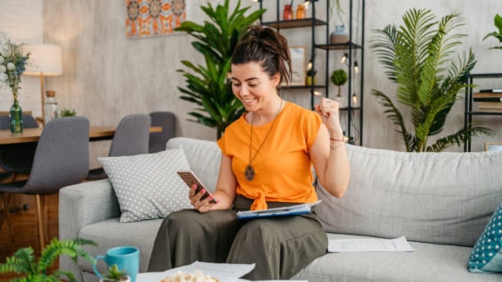 Es experta en ganar dinero extra desde casa y dio 4 ideas para hacerlo en Estados Unidos