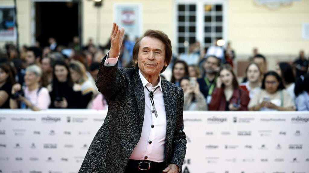 Este es el estado de salud del cantante español Raphael tras sufrir accidente cerebrovascular