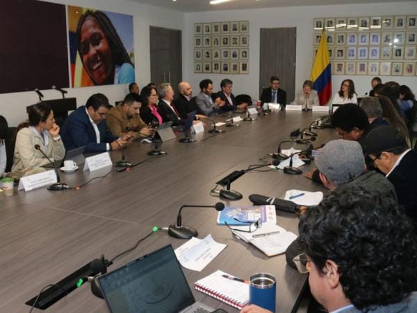 Qué está pasando con el dato de productividad en las negociaciones del salario mínimo | Empleo | Economía