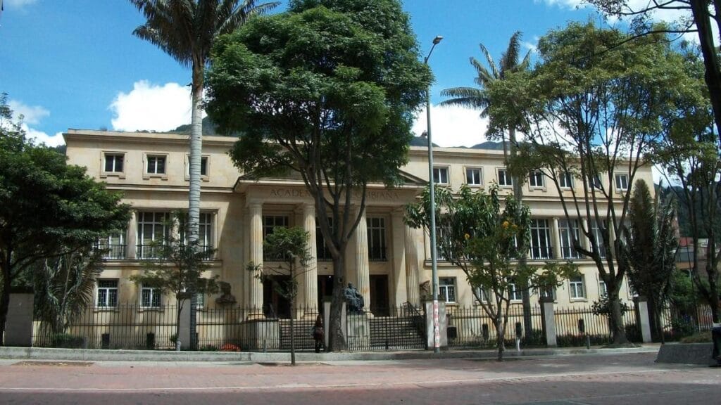 mujeres afro e indígena, nombradas miembros de la Academia Colombiana de la Lengua