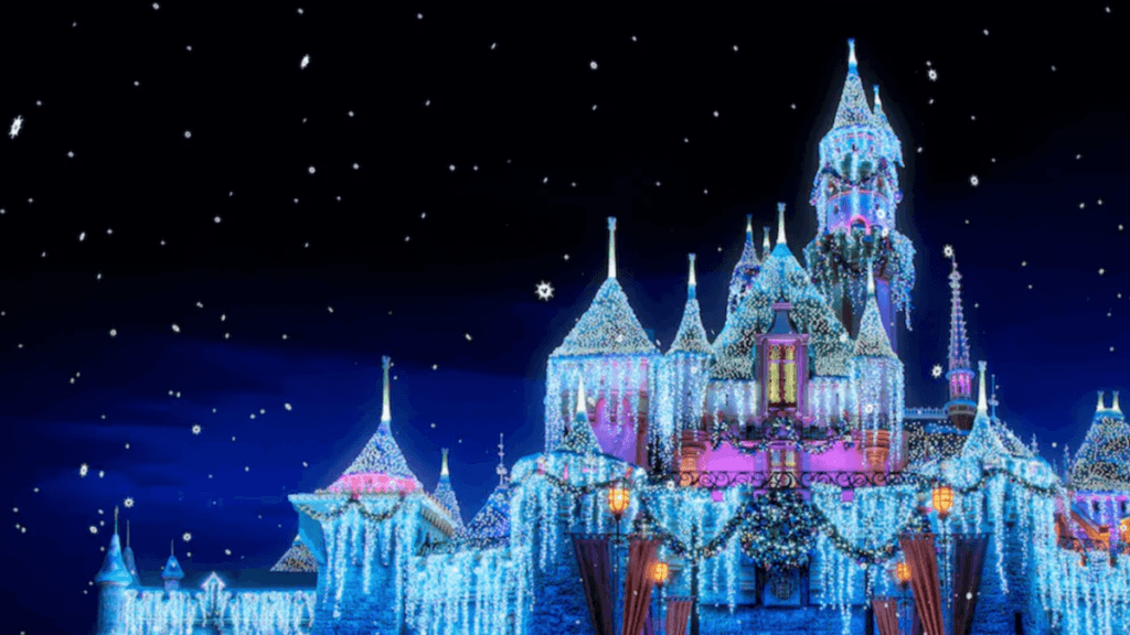 ¿Cuándo decoran Disney de Navidad en California?