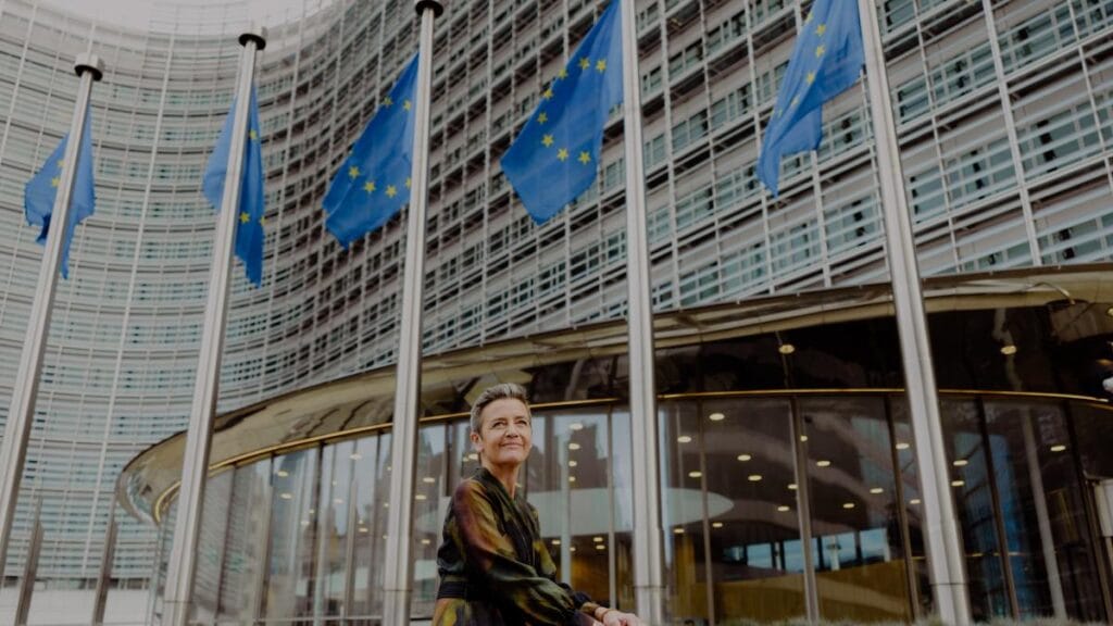 ¿Quién es la mujer policía de la tecnología que es pionera del mundo y que ahora se marcha?