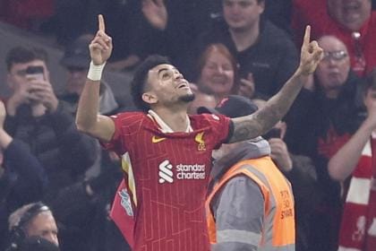 Análisis de Díaz en 2025: otro partido sin gol pero con sacrificio, bajón en Premier y Champions | Colombianos en el Exterior