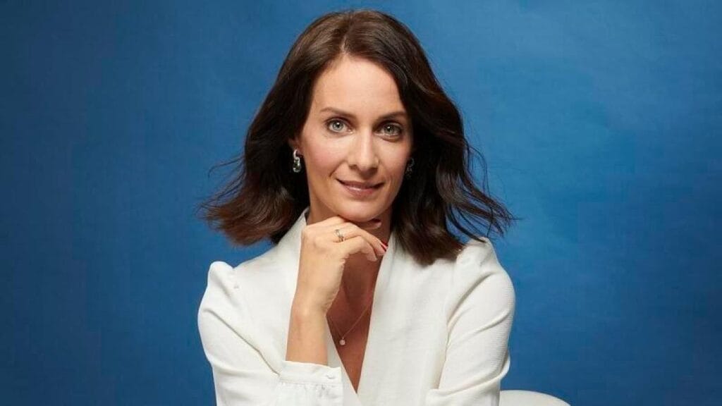 El hábito con el dinero que trae desde la infancia y debería evitar, según una experta