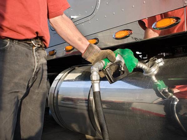 Precio del diésel en Colombia partir de este primero de enero quedará en $10.725 | Finanzas | Economía