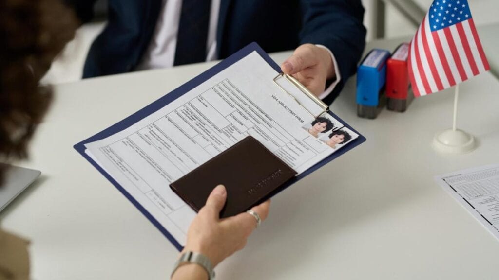 Uscis recordó que tiene esta ayuda si no encuentra el formulario de su trámite