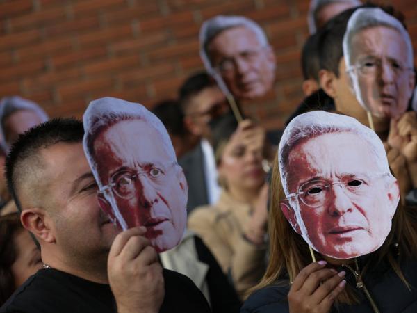 Juicio de Álvaro Uribe en Paloquemao