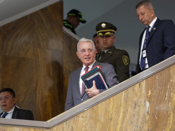 Expresidente Uribe se presenta ante jueza de Colombia en inédito proceso penal | Regiones | Economía