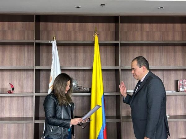 Luis Eduardo Acosta se posesionó como nuevo presidente (e) de la ANI | Infraestructura | Economía
