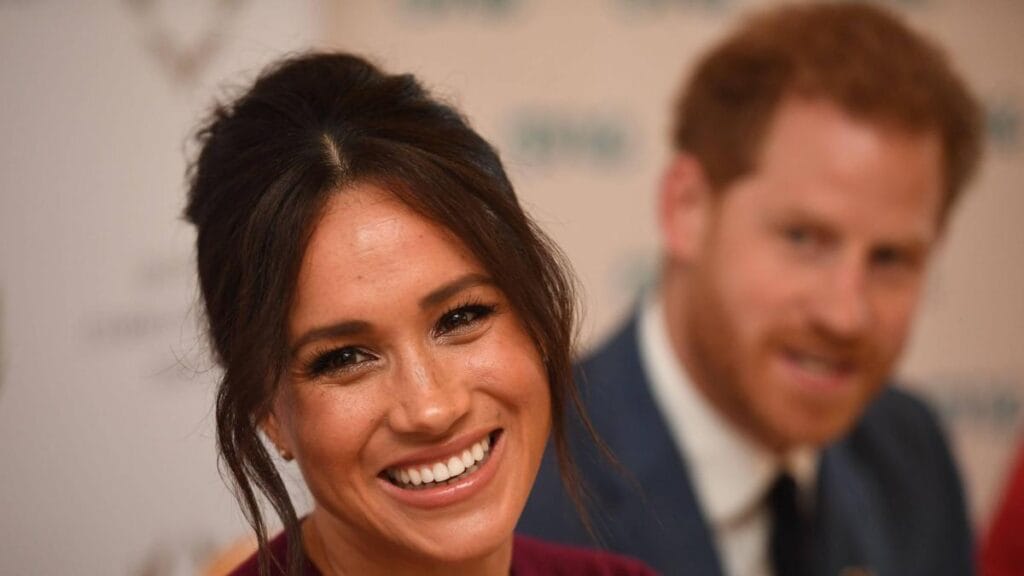 Meghan Markle, la esposa del príncipe Enrique de Inglaterra, vuelve a las pantallas con una serie