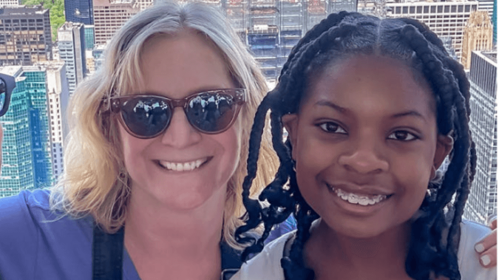 'Solía mentir sobre mi edad hasta que me detuve cuando mi hija de 7 años me descubrió'