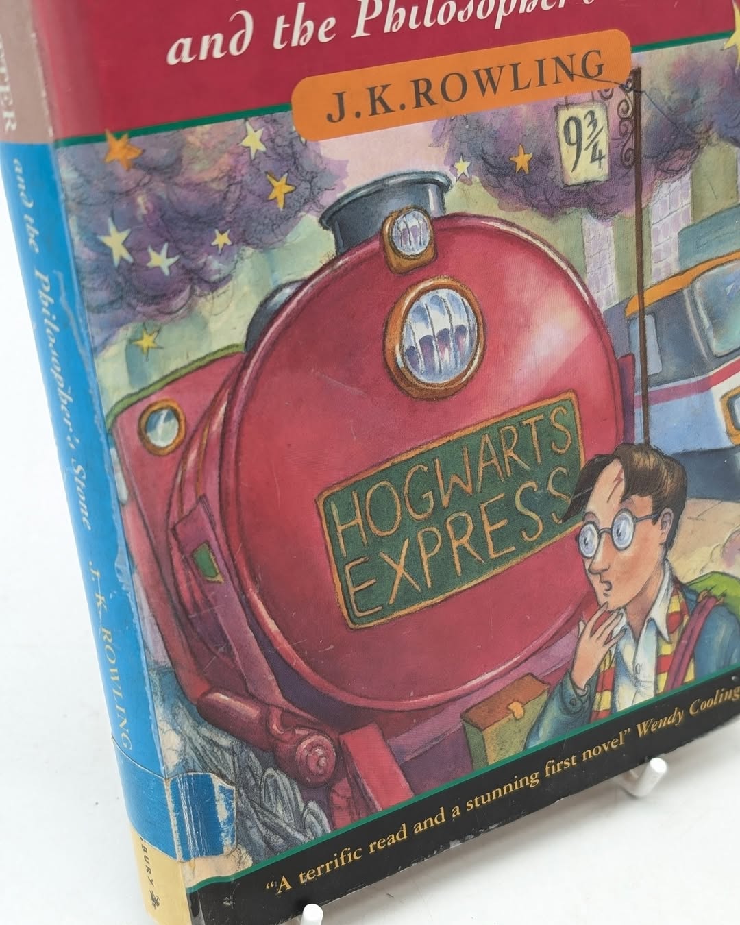 Primera edición de 'Harry Potter y la Piedra Filosofal' subastada en Reino Unido.