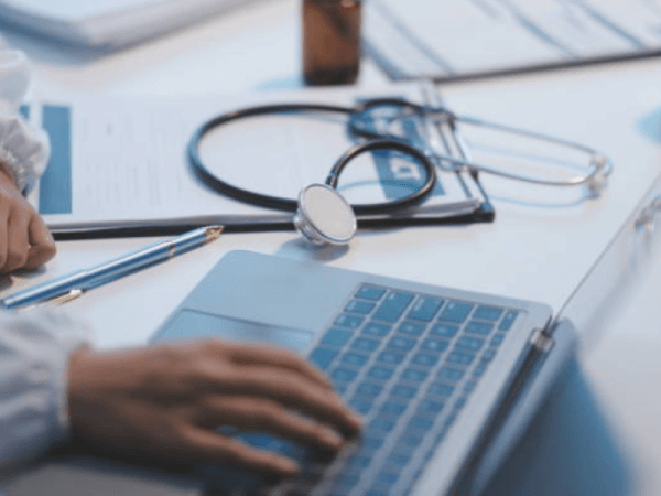 Crisis financiera en medicamentos y EPS: alerta roja para el sistema de salud | Finanzas | Economía