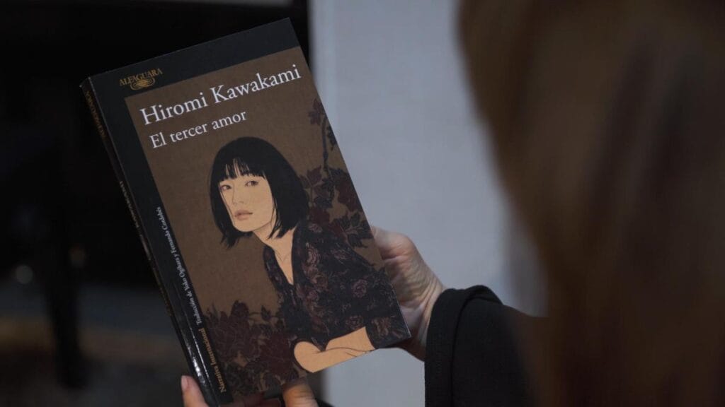 Crítica de novela japonesa El tercer amor