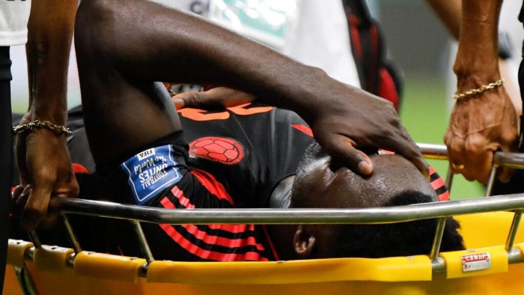 Dávinson Sánchez salió de la convocatoria de la Selección Colombia y no jugará contra Paraguay