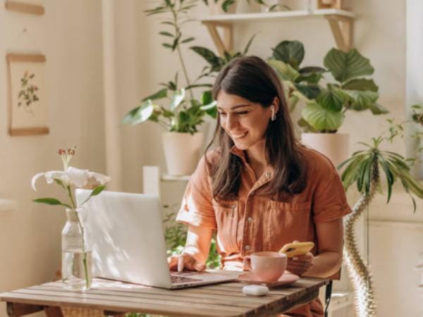 El 'top' 5 de los países con mejores condiciones para trabajar de manera remota | Empleo | Economía