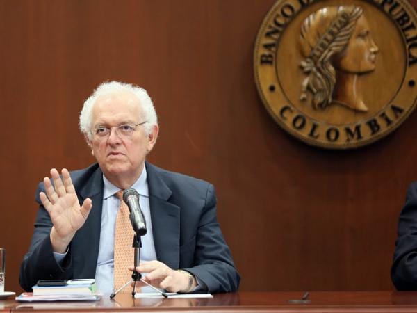 Exministro de Hacienda del Gobierno Petro pide prudencia en bajar las tasas de interés | Crecimiento | Economía