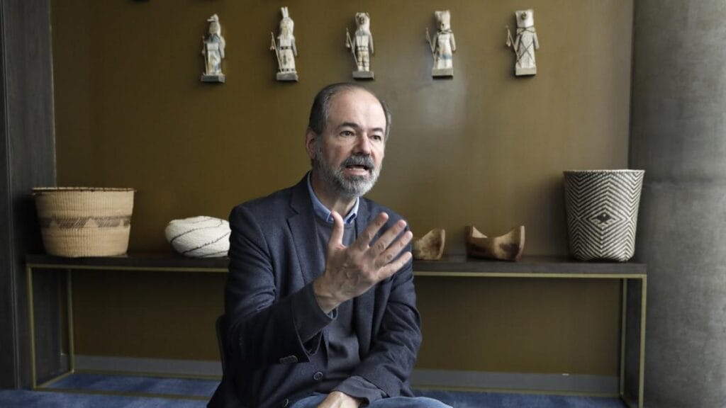 ‘Gracias a los algoritmos, el usuario del celular es un rehén dichoso’