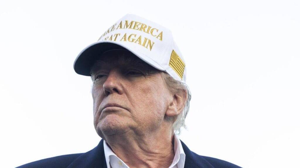 Donald Trump bromea con que él mismo sería un gran Papa y señaló que cardenal de Nueva York es 'muy bueno'