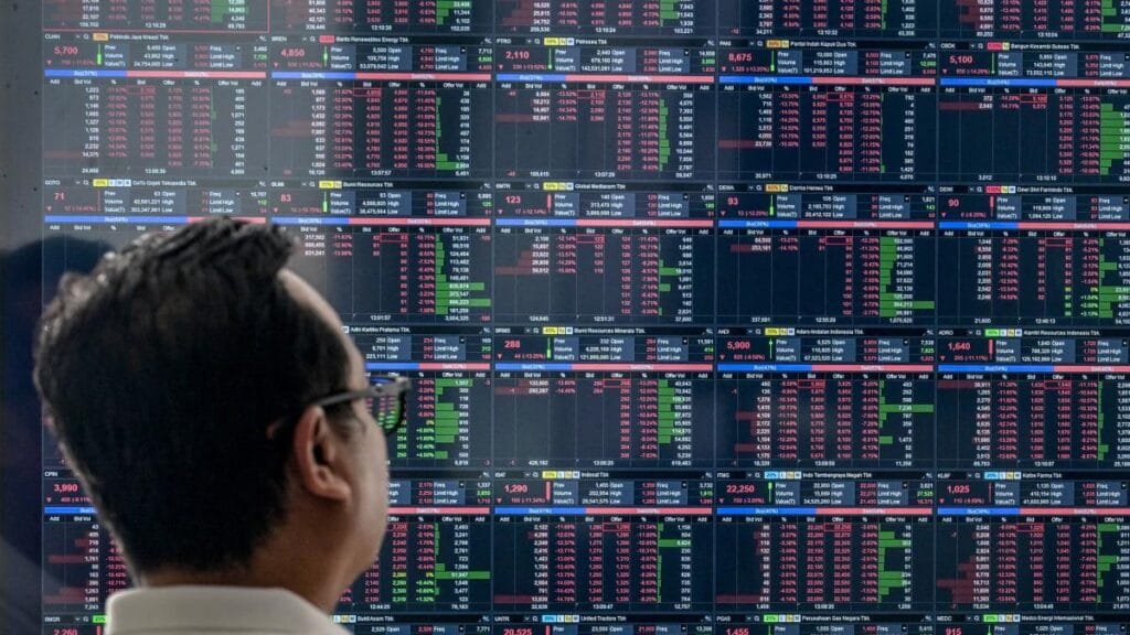 Las bolsas europeas abren al alza tras exenciones de aranceles a productos electrónicos