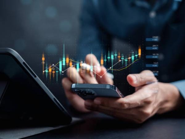 Mercados volátiles, el dólar repuntó $13 y la Bolsa cayó 3,5% | Finanzas | Economía