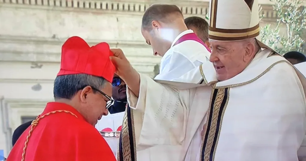 Monseñor Rueda dijo cómo votará a sucesor del papa Francisco