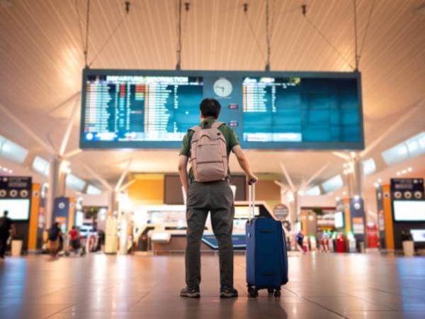 Movilización de pasajeros por aeropuertos de Colombia en el primer trimestre | Regiones | Economía