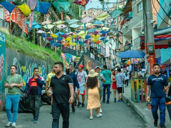 Pobreza multidimensional muestra que la informalidad y la educación siguen siendo carencias en el país | Crecimiento | Economía
