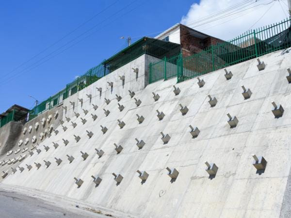UNGRD entrega obra de mitigación por $28.700 millones en Girón, Santander | Infraestructura | Economía