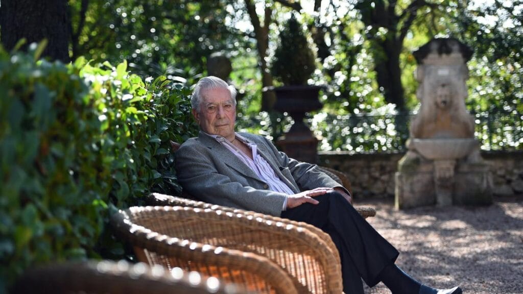 el escritor peruano Gustavo Rodríguez hace un gran retrato de su vida, obra y legado