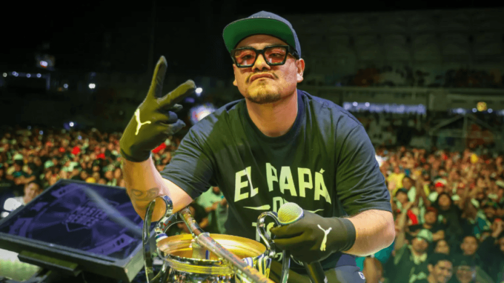 el regreso al trono de Aczino, la redención de Kódigo y la polémica de Gazir