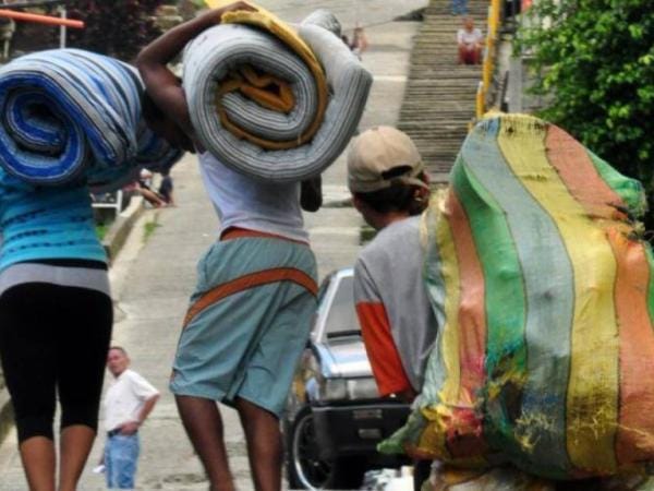 Colombia es el tercer país del mundo con más desplazados por la violencia: 7,3 millones | Gobierno | Economía