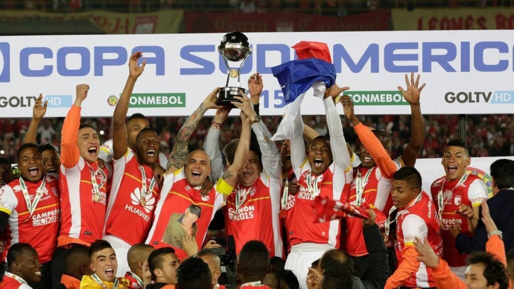 'Crónica de un Campeón Cardenal', este es el libro que desvela secretos del Santa Fe en la Copa Sudamericana 2015