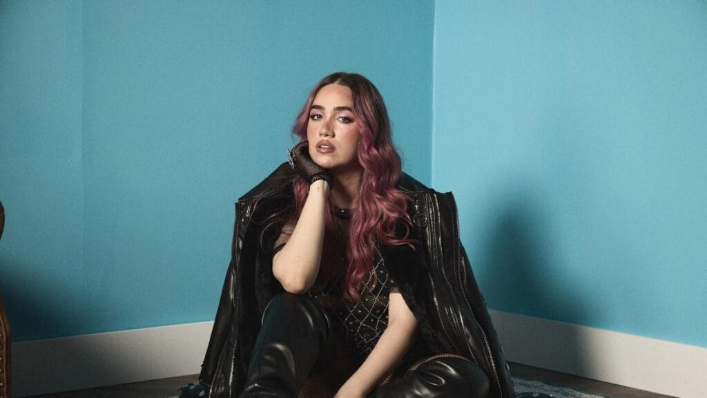 Ela Taubert, ganadora Del Latin Grammy, lanza su álbum bebut 'Preguntas a las 11:11’