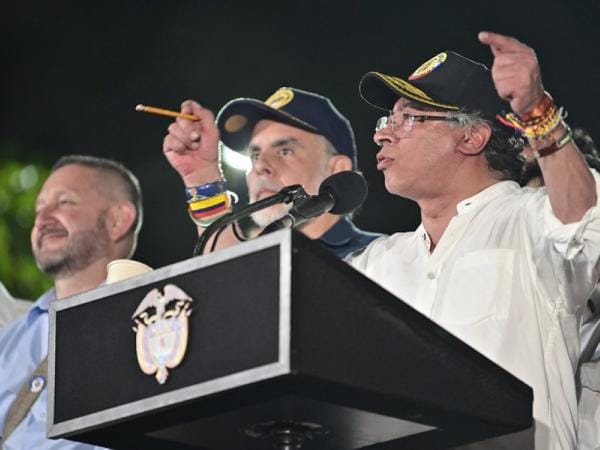 Presidente Petro señala a Vanti de haber especulado con los precios del gas | Gobierno | Economía