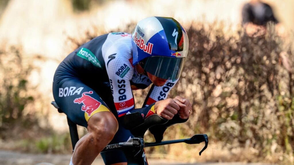 Primoz Roglic no aguantó una caída más, se fue al suelo otra vez y se confirma su abandono del Giro de Italia