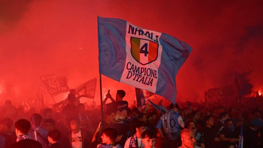 es campeón de la Serie A y le da un golpe al Inter, a una semana de la final de Champions; video