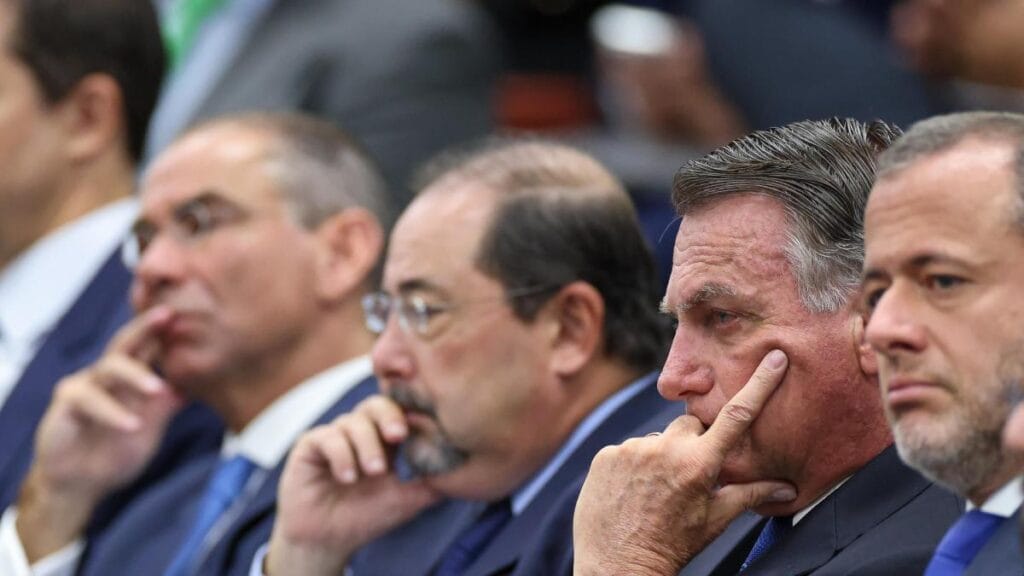 otro exjefe militar confirma los planes golpistas del expresidente