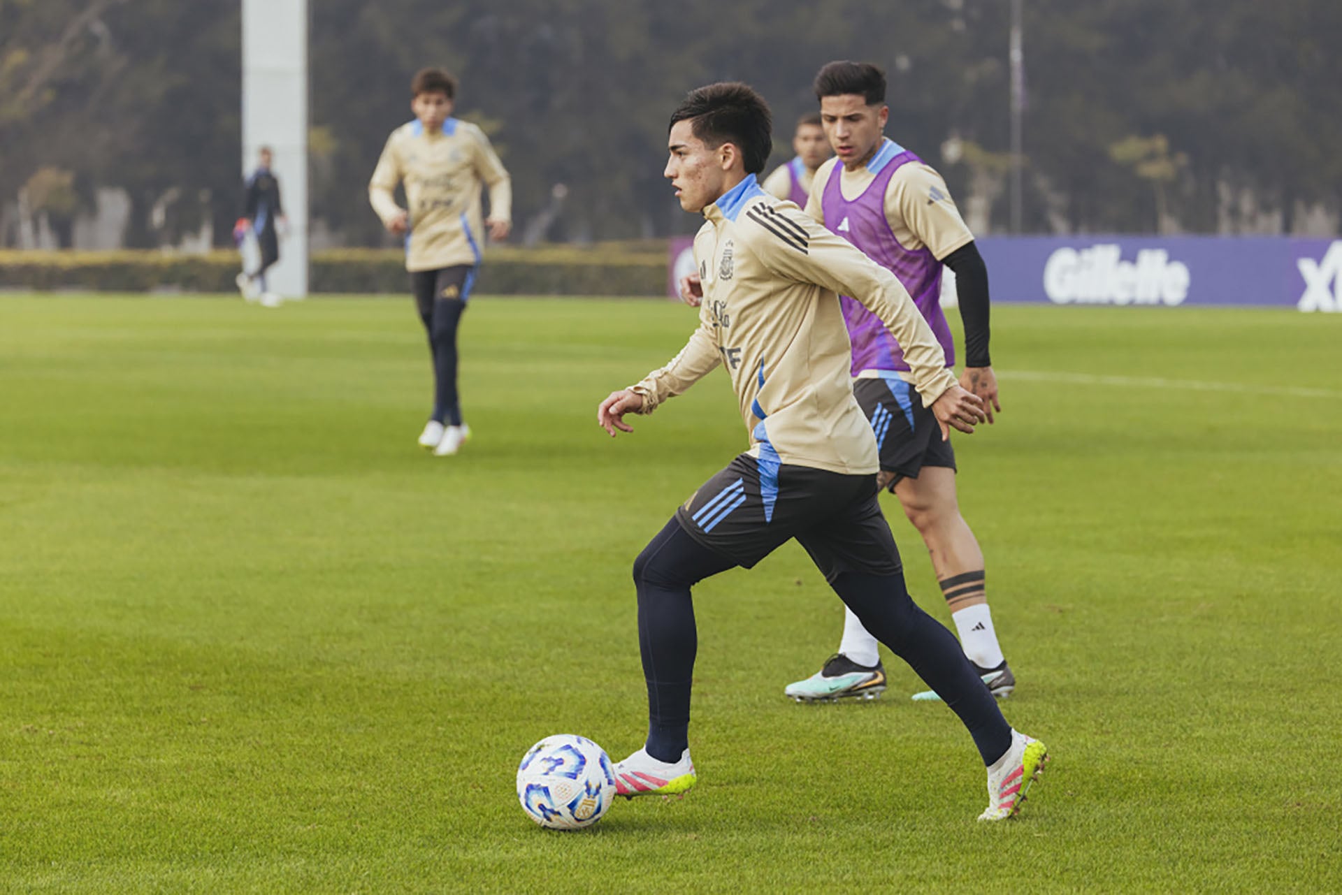 Ian Subiabre formó parte de las prácticas del elenco albiceleste por segundo día al hilo