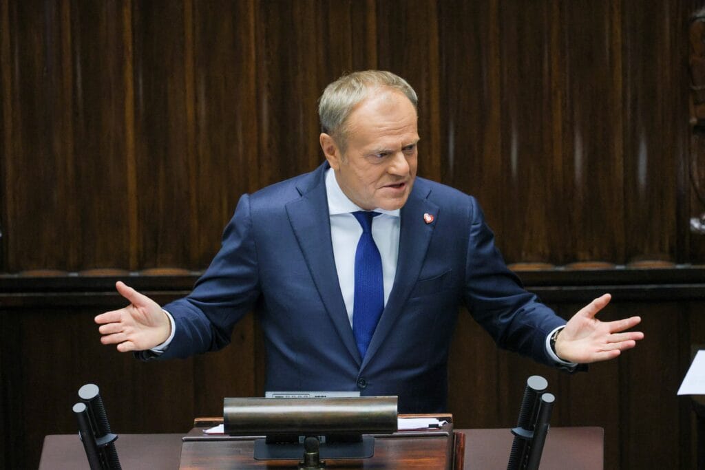 Donald Tusk se somete a una moción de confianza tras el batacazo en las presidenciales de Polonia