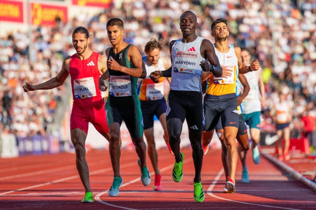Mohamed Attaoui brilla en una Diamond League en las que Karsten Warholm bate el récord mundial de 300m vallas