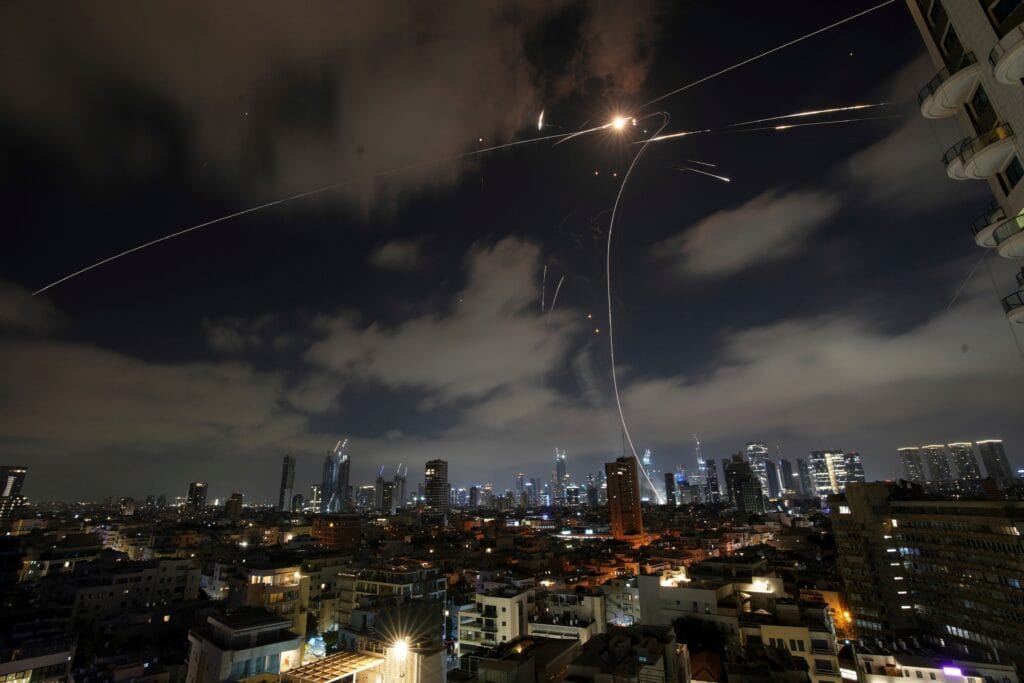 El Reino Unido envía cazas de combate para reforzar sus bases en Oriente Próximo