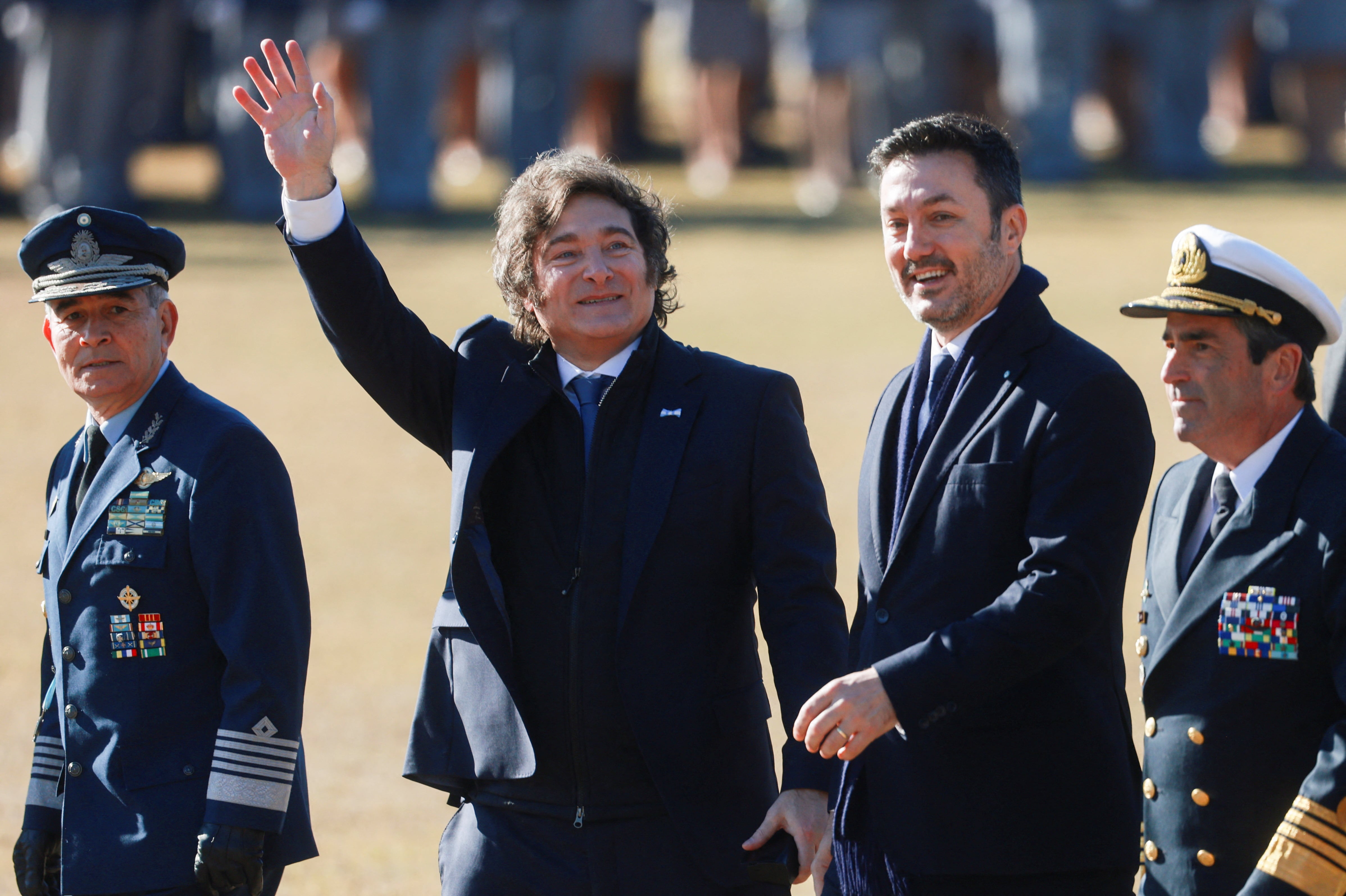 Javier Milei junto a Luis Petri, en el acto por el Día de la Bandera