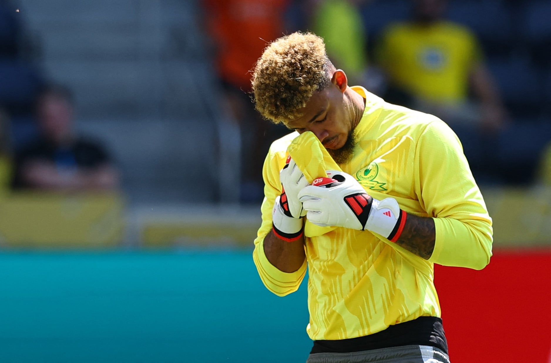 Ronwen Williams en el calentamiento previo al partido-crédito Kai Pfaffenbach/REUTERS