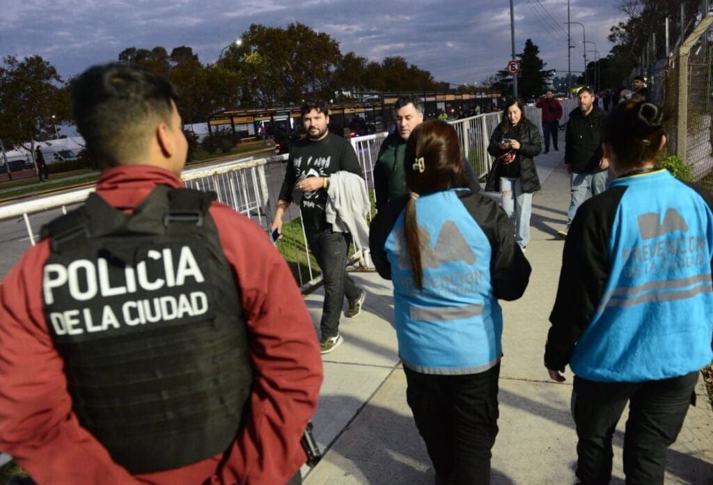 Los controles en el recital de Los Piojos se realizaron en los accesos al estadio Monumental