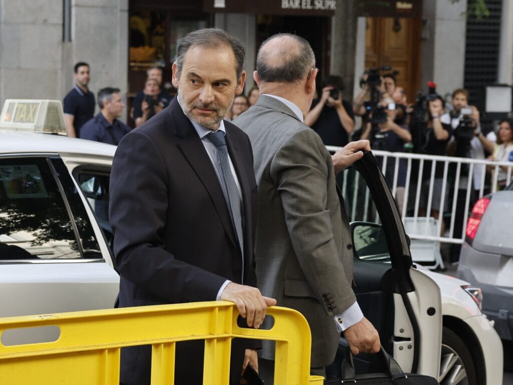 Ábalos y Koldo García esconden sus cartas en el Supremo a la espera de la declaración de Cerdán